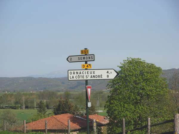 fichier 20110410_1733_001d41_route_arzay_panneau-0.jpg