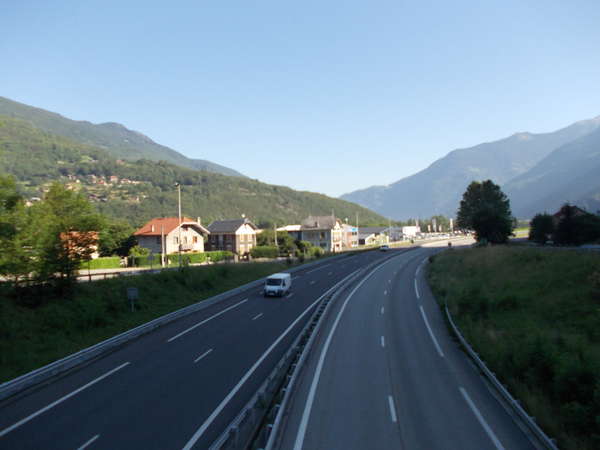 fichier 20120616_0843_003d66a_route_cevins_passage_sur_N90-0.jpg