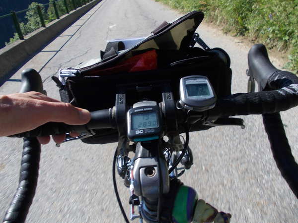fichier 20120616_0943_004d213_route_vue_devant_velo_compteur-0.jpg