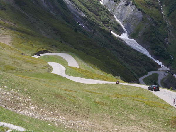 fichier 20120616_1516_003d927_route_virages_contrebas-0.jpg