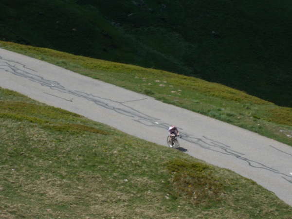 fichier 20120616_1516_004d927_route_cyclo_contrebas-0.jpg