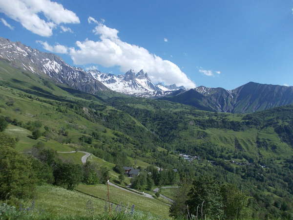 fichier 20120616_1715_003d80_route_albiez_montrond_vue_aiguilles_darves-0.jpg