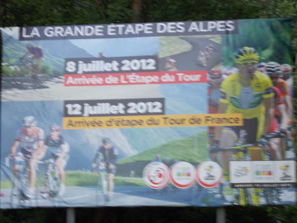 fichier 20120616_1819_d926_route_panneau_flou-0.jpg