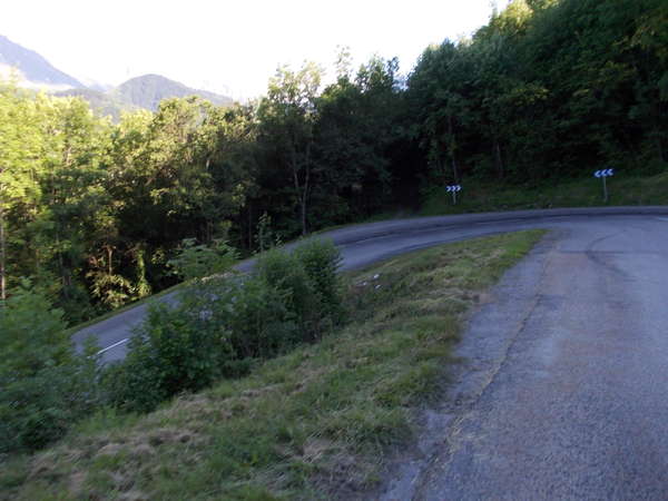 fichier 20120616_1852_d78_route_virage_derriere-0.jpg
