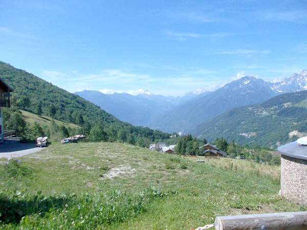 fichier 20120623_1111_000d213_route_vue_vers_vallee_des_villards-0.jpg