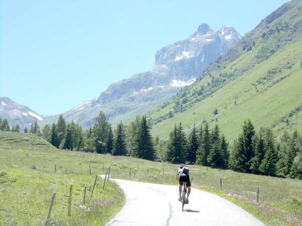 fichier 20120623_1411_d927_route_franco_au_pied_de_la_sambuis-0.jpg