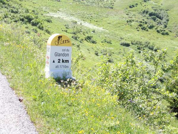 fichier 20120623_1432_d927_route_borne-0.jpg