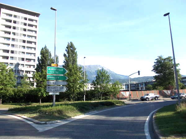 fichier 20120602_0817_002d1212_route_albertville_panneau-0.jpg