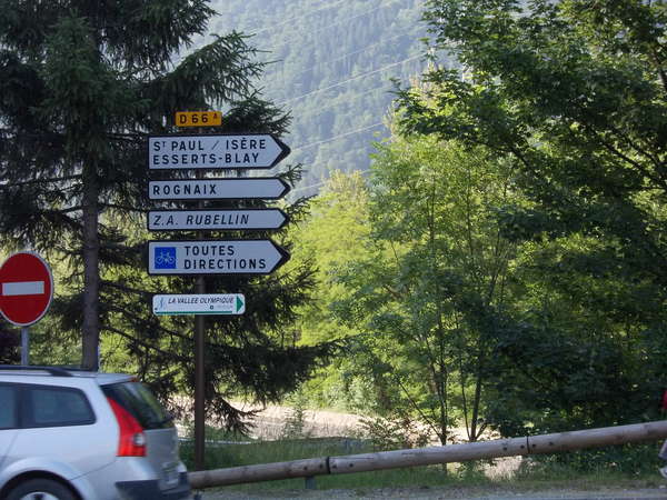 fichier 20120602_0909_001d66_route_cevins_panneau-0.jpg