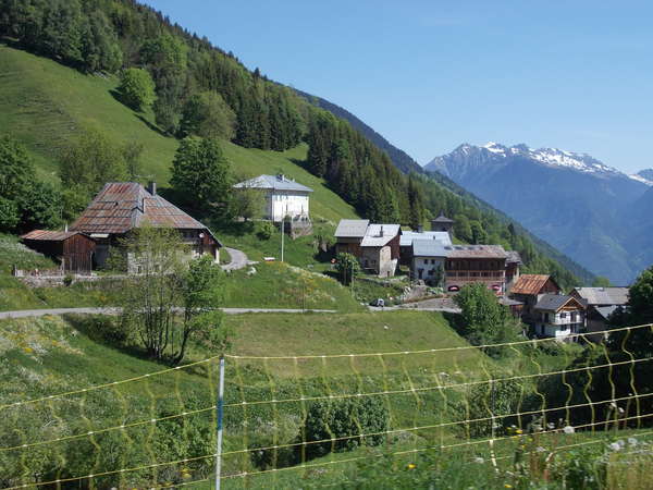 fichier 20120602_1044_003d213_route_vue_sur_celliers-0.jpg