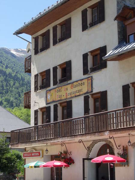 fichier 20120602_1435_002d927_route_saint_colomban_des_villards_hotel_glandon-0.jpg
