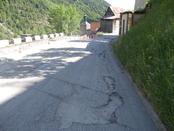fichier 20120602_1654_d526_route_le_rivier_dallemont_etat_route-0.jpg