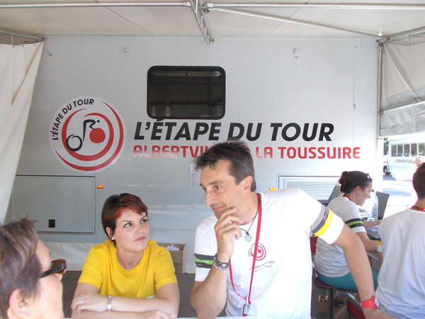 fichier 20120707_1654_preparatif_albertville_stand_officiel-0.jpg