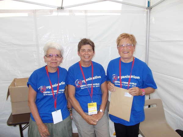 fichier 20120707_1711_preparatif_albertville_retrait_dossier_benevole-0.jpg