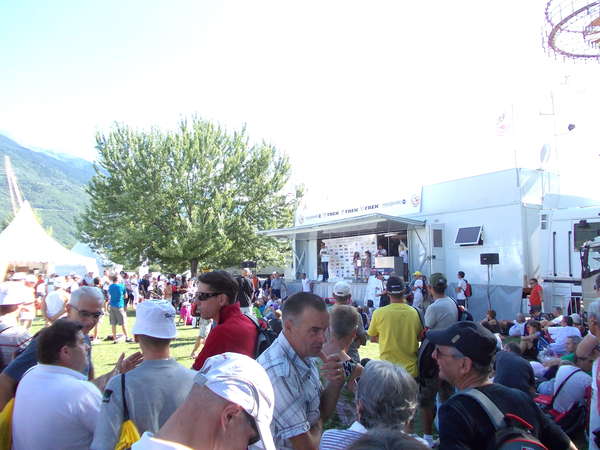 fichier 20120707_1726_preparatif_albertville_tombola-0.jpg