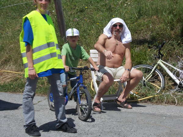 fichier 20120708_1445_002d80_route_spectateurs-0.jpg