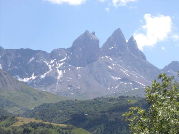 fichier 20120708_1450_003d80_route_vue_aiguilles_darves-0.jpg