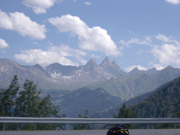 fichier 20120708_1637_002d78_route_vue_aiguilles_darves-0.jpg