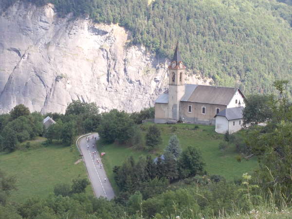 fichier 20120708_1642_001d78_route_fontcouverte_eglise_contrebas-0.jpg