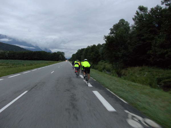 fichier 20120721_0615_004d925_route_derriere_groupe-0.jpg