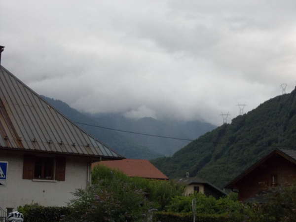 fichier 20120721_0730_001d990_route_nuages_sur_montagne-0.jpg