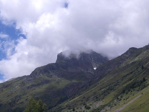 fichier 20120721_1346_003d927_route_sambuis_nuages-0.jpg