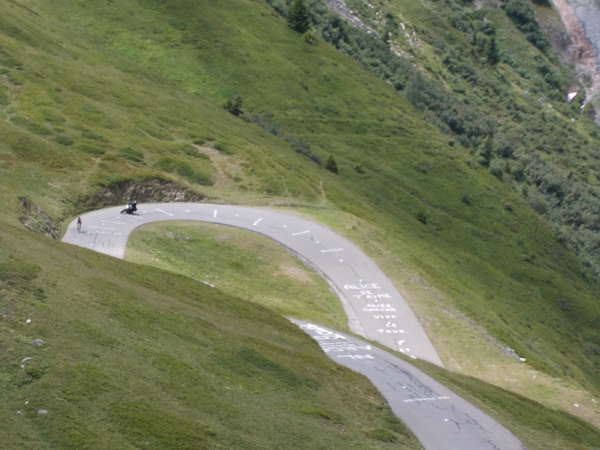 fichier 20120721_1412_004d927_route_virage_contrebas-0.jpg
