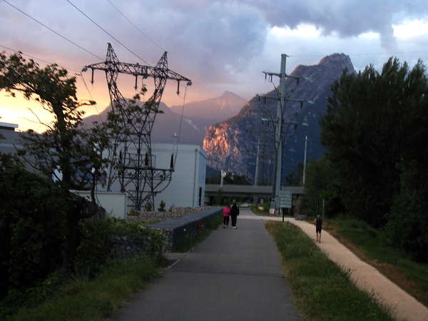 fichier 20120721_2053_003pc_route_soleil_sur_neron-0.jpg