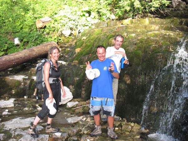 fichier 20120818_1918_002rando_col_chaos_bellefond_source_du_guiers_mort_gabrielle_eric_patrick-0.jpg