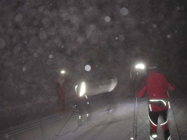 fichier 20130124_1821_002ski_de_fond_les_allieres_nocturne_sur_la_piste-0.jpg