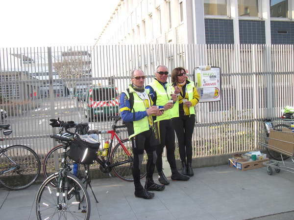 fichier 20130303_1716_001arrivee_grenoble_bernard_patrick_isabelle-0.jpg