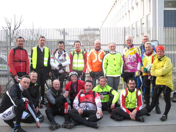 fichier 20130303_1733_040arrivee_grenoble_groupe-0.jpg