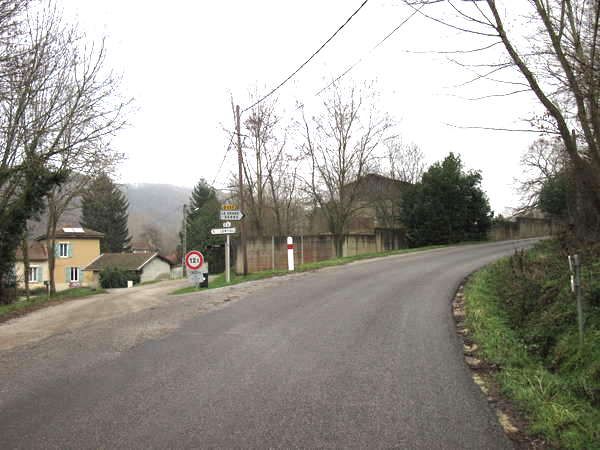 fichier 20121219_1347_000d137_route_carrefour_prendre_a_gauche-0.jpg