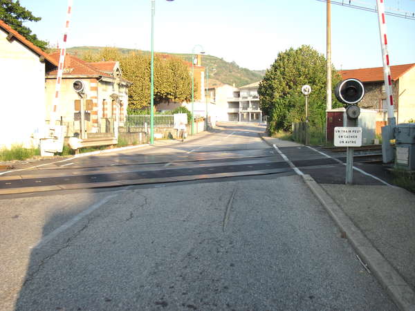 fichier 20120908_0933_001d886_route_passage_a_niveau-0.jpg