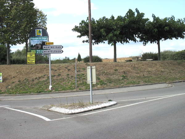 fichier 20120915_1633_d111b_route_etoile_sur_rhone_direction_monteleger-0.jpg