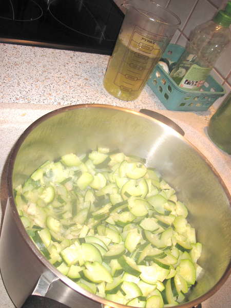 fichier 20130327_2056_001soupe_courgettes_celeri_fenouil_reduction_apres_20mn_de_cuisson-0.jpg