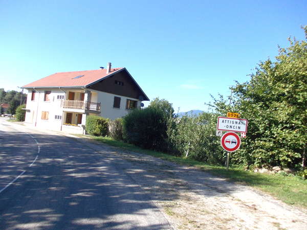 fichier 20120814_1736_001d921_route_attignat_oncin_panneau-0.jpg