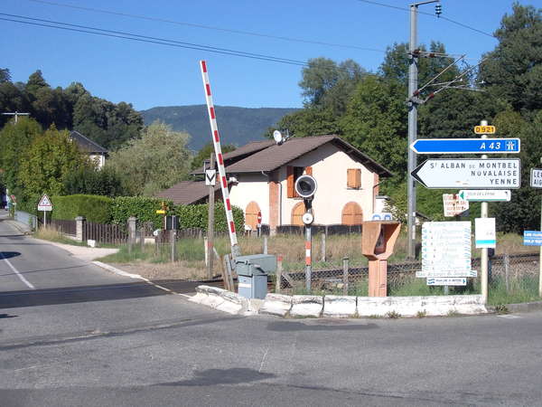 fichier 20120814_1745_001d921_route_le_gue_des_planches_panneau-0.jpg