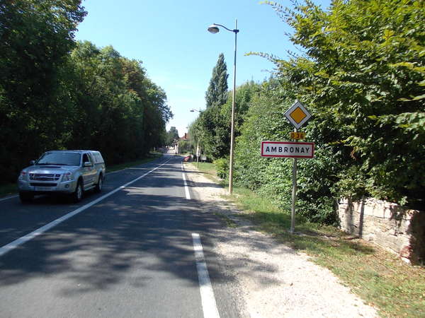 fichier 20120815_1153_d36_route_ambronay_panneau-0.jpg