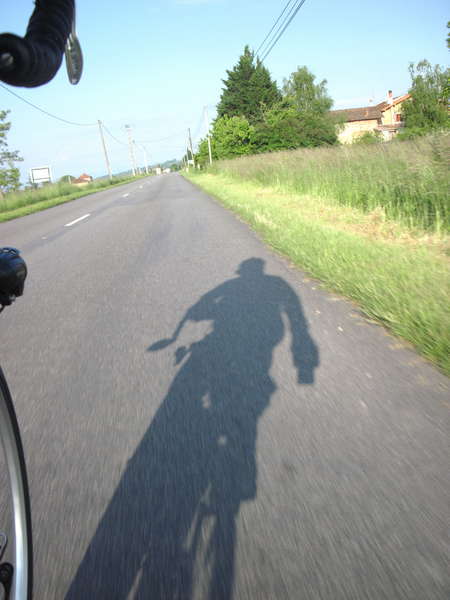 fichier 20130526_0759_002d51_route_ombre_jpb-0.jpg