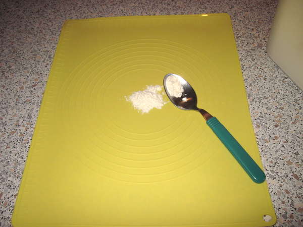 fichier 20131013_1504_001recette_tarte_tomme_de_savoie_pate_brisee_fariner_plan_de_travail-0.jpg