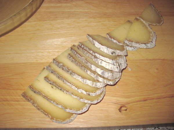 fichier 20131013_1533_001recette_tarte_tomme_de_savoie_decouper_en_lamelles-0.jpg