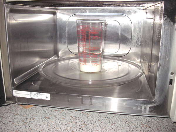 fichier 20131226_1956_002recette_pain_epices_faire_chauffer_lait-0.jpg