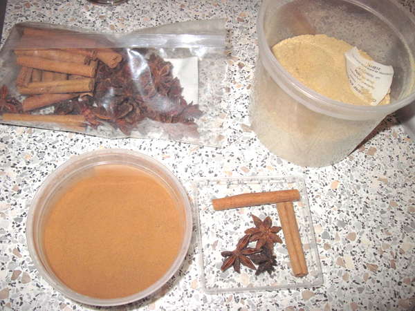 fichier 20131226_2018_003recette_pain_epices_epices_canelle_badiane_gingembre-0.jpg