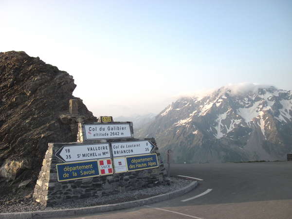 fichier 0810_20130714_0701_003d902_route_col_du_galibier_panneau-0.jpg
