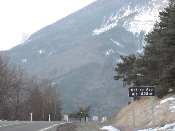 fichier 20140308_0701_d1075_route_col_du_fau_panneau-0.jpg