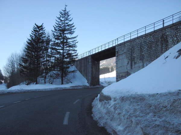 fichier 20140308_0906_002d1075_route_pont-0.jpg