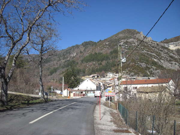 fichier 20140308_1101_001d993_route_la_beaume_panneau-0.jpg