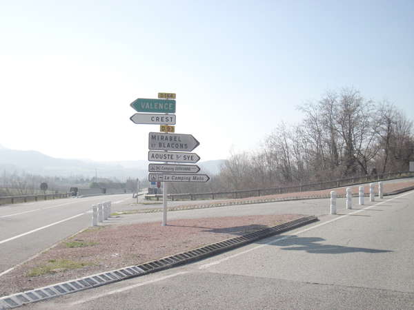 fichier 20140308_1519_001d93_route_carrefour_droite_panneau-0.jpg