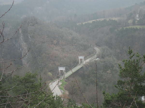 fichier 20130407_1105_001d34_route_vue_pont_de_brion_sur_ebron-0.jpg